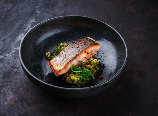 Foto von Lachs in der Pfanne